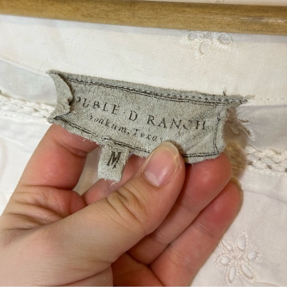 Double D Ranch White Floral Eyelet Square Neck Button Up Blouse Sz M Western - Picture 9 of 10